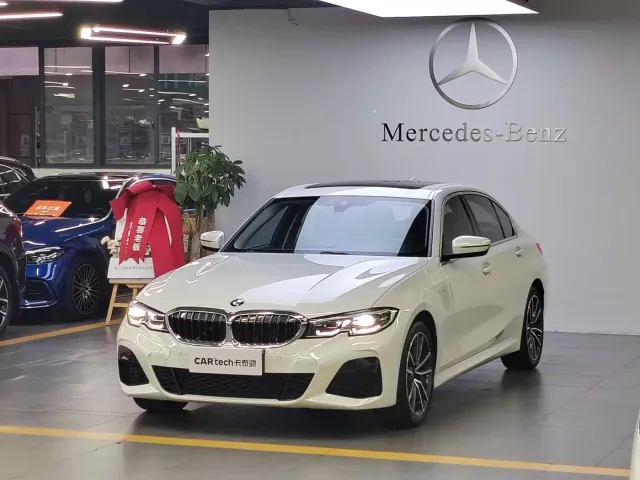 Фотография автомобиля — BMW 3 Series