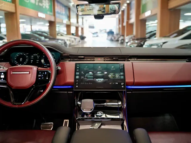 Land Rover Range Rover Sport — Фото автомобиля 16