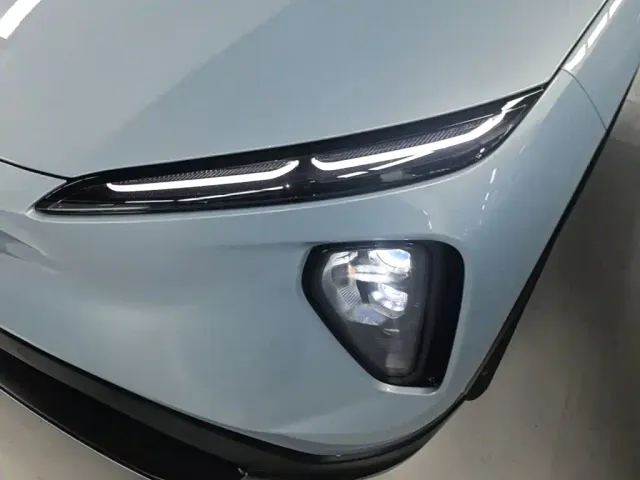 Nio ES6 — Фото автомобиля 23
