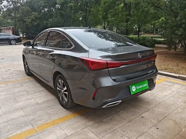 Changan Eado — Фото автомобиля 4