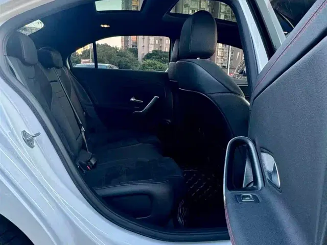 Mercedes-Benz A-Class — Фото автомобиля 14