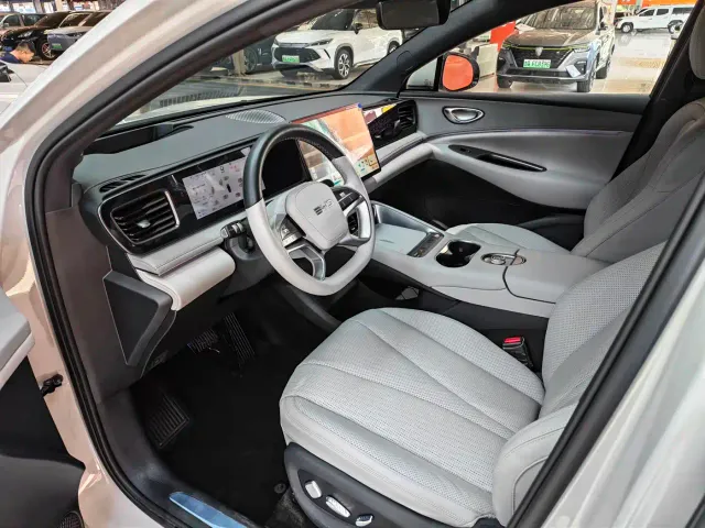 BYD Sealion 06 — Фото автомобиля 7