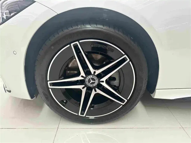 Mercedes-Benz C-Class — Фото автомобиля 4