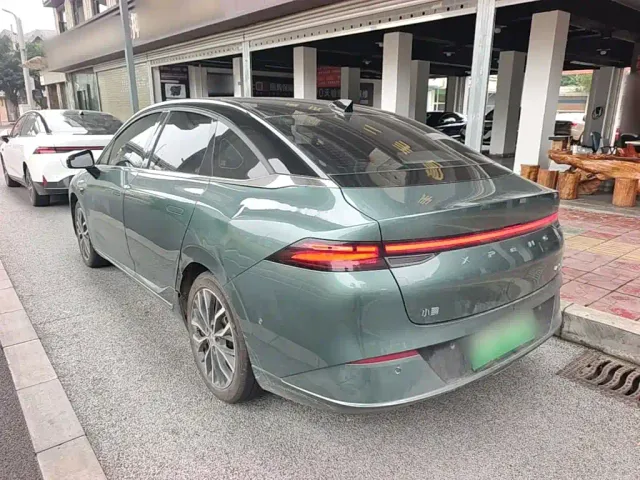 Xpeng P5 — Фото автомобиля 4