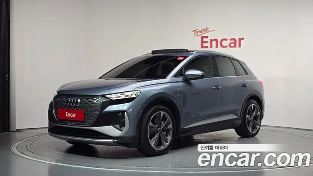 Фотография автомобиля — Audi Q4 e-tron F4