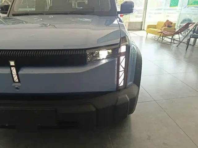 iCAR 03 — Фото автомобиля 23