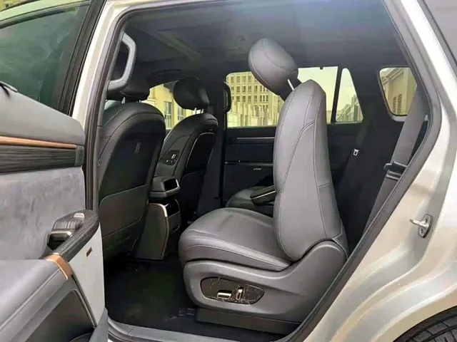 Dongfeng eπ 008 — Фото автомобиля 6