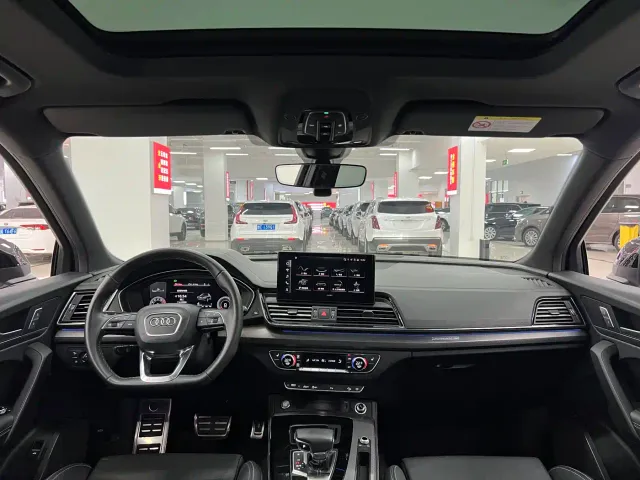 Audi Q5L — Фото автомобиля 4