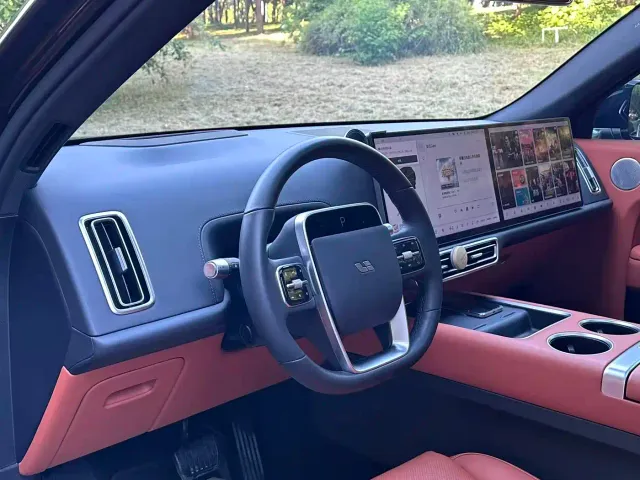 Li Auto L7 — Фото автомобиля 10