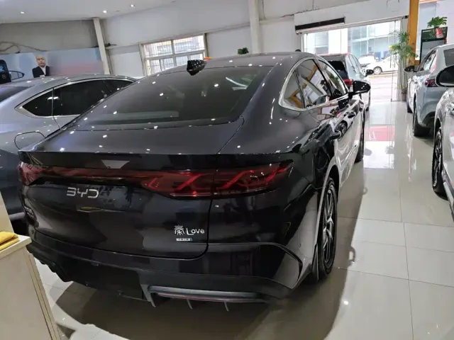 BYD Qin L — Фото автомобиля 5