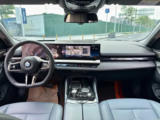 BMW 5 Series — Фото автомобиля 6
