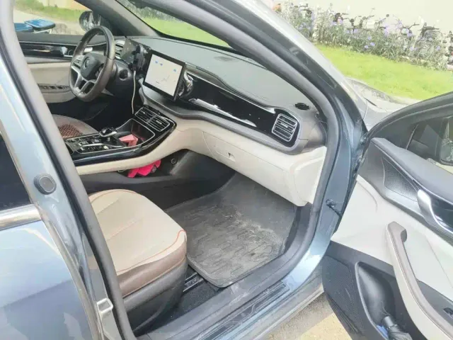 BYD Qin PLUS — Фото автомобиля 13