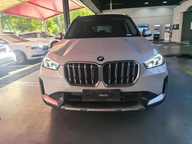 BMW X1 — Фото автомобиля 2