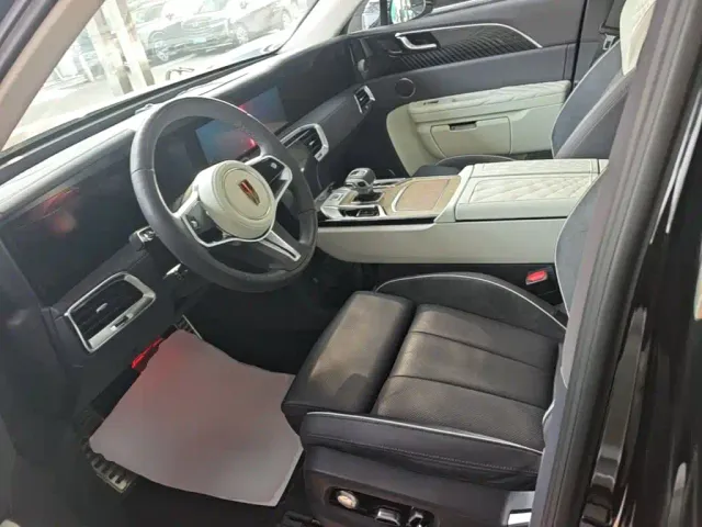 Hongqi E-HS9 — Фото автомобиля 14
