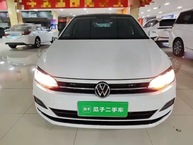 Volkswagen Polo 2023 Plus 1.5L Automatic Panorama Enjoyment Edition — Фото автомобиля 2