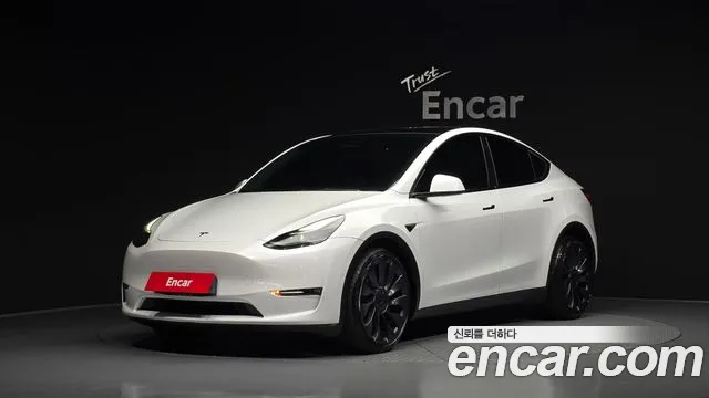 Фотография автомобиля — Tesla Model Y