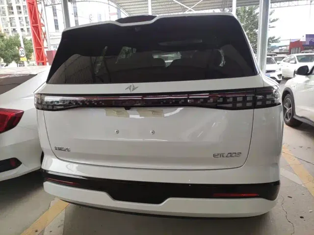 Dongfeng eπ 008 — Фото автомобиля 5
