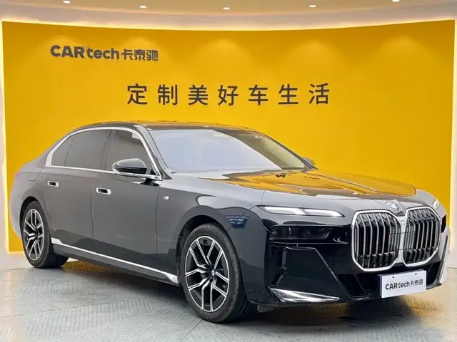 BMW 7 Series — Фото автомобиля 2