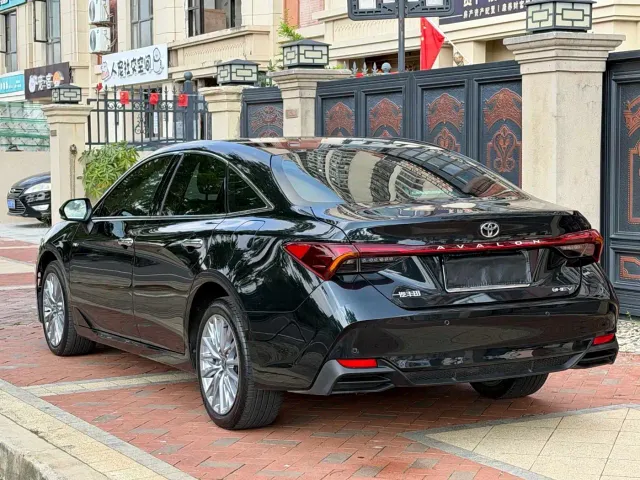 Toyota Avalon — Фото автомобиля 9