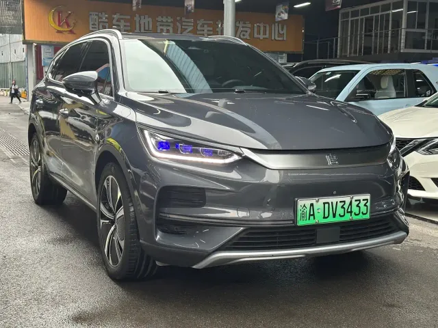 BYD Tang — Фото автомобиля 3