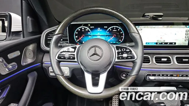 Mercedes-Benz GLS-Class — Фото автомобиля 11