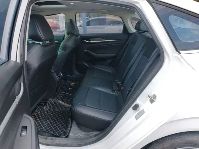 Changan Eado — Фото автомобиля 16