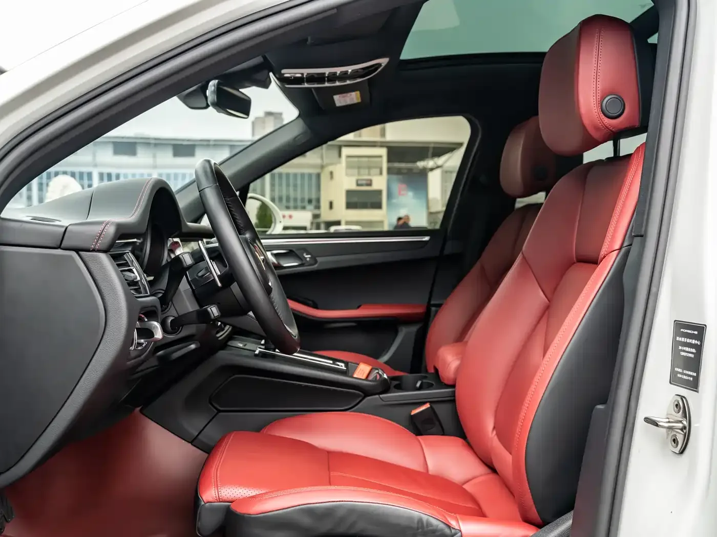 Porsche Macan 2023 Macan 2.0T — Фото автомобиля 11