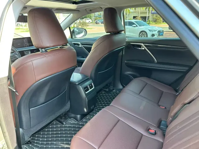 Lexus RX — Фото автомобиля 8