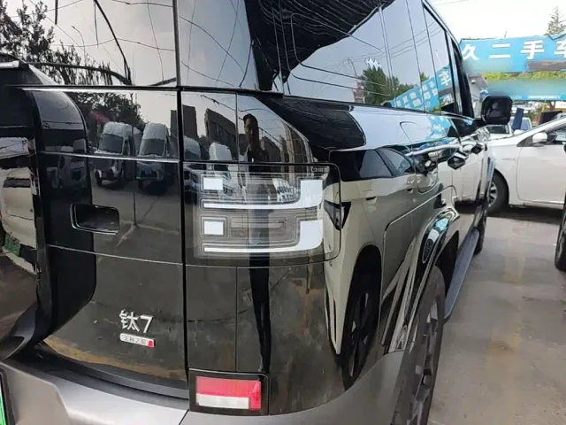 BYD FangChengBao Titanium 7 — Фото автомобиля 7