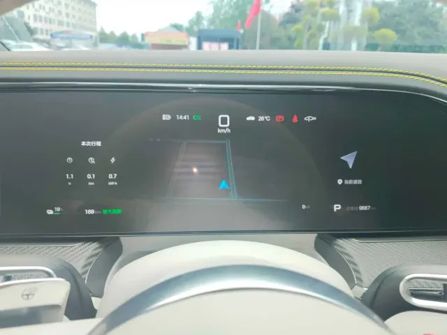 Denza Z9GT — Фото автомобиля 8