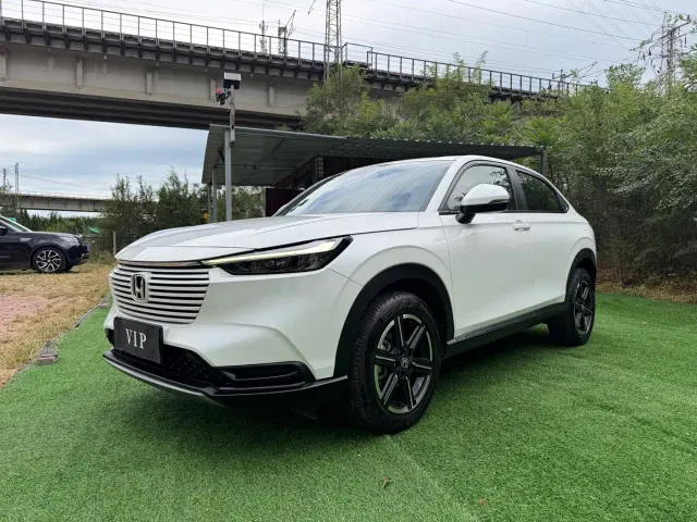 Фотография автомобиля — Honda Vezel