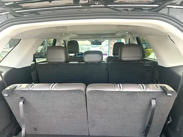 Ford Explorer — Фото автомобиля 9