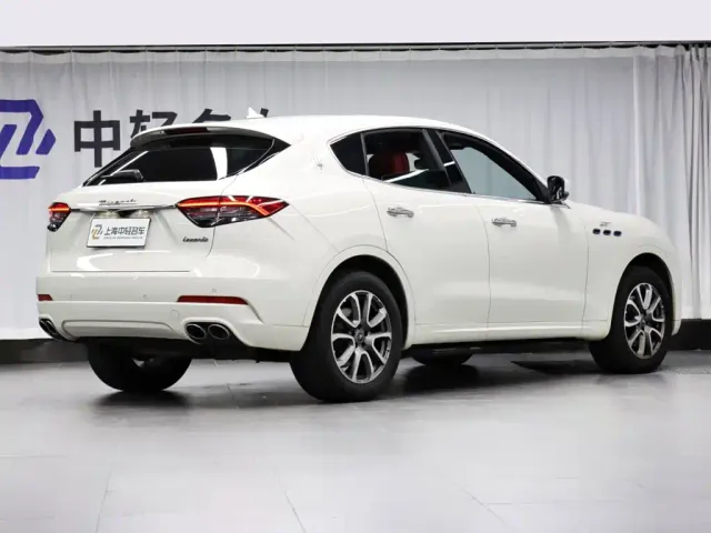 Maserati Levante — Фото автомобиля 3