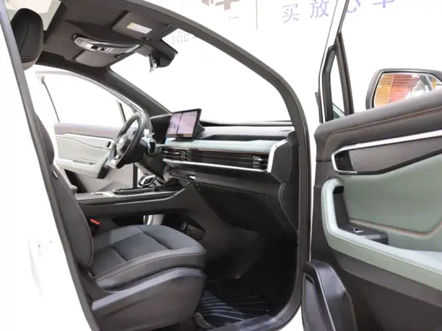 Geely Haoyue L — Фото автомобиля 7