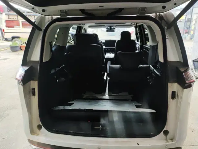 GAC Trumpchi E8 — Фото автомобиля 8