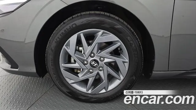 Hyundai Avante — Фото автомобиля 5