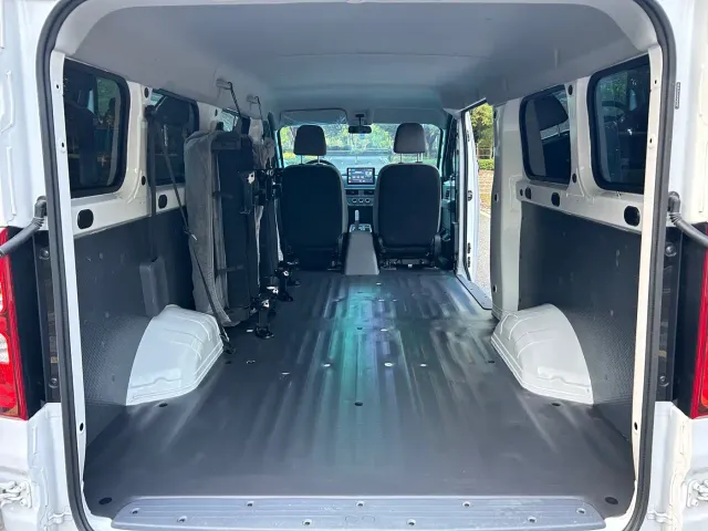 Wuling Yangguang — Фото автомобиля 12