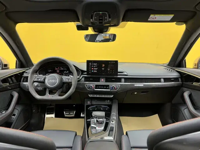 Audi RS 4 — Фото автомобиля 10