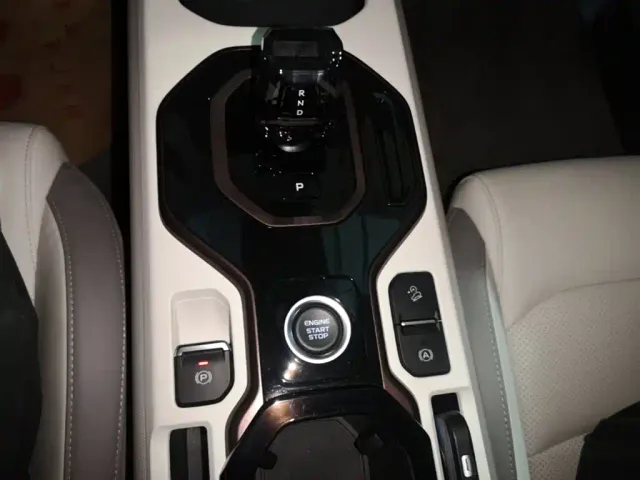 Geely ICON — Фото автомобиля 13