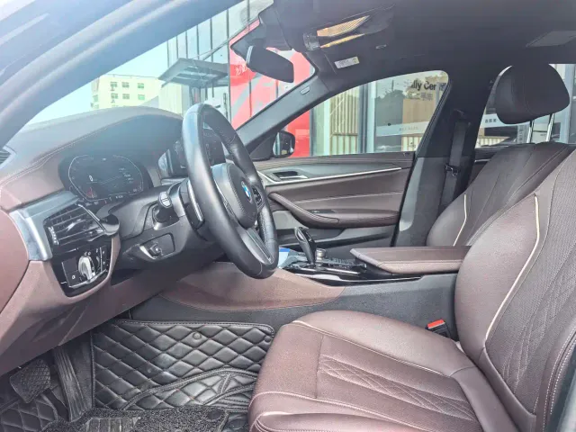 BMW 5 Series — Фото автомобиля 3