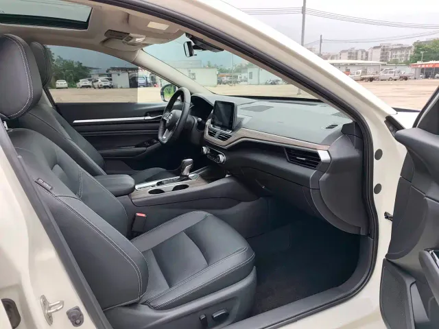 Nissan Teana — Фото автомобиля 16