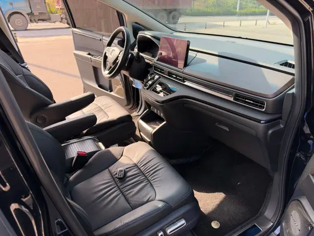 Honda Odyssey — Фото автомобиля 7
