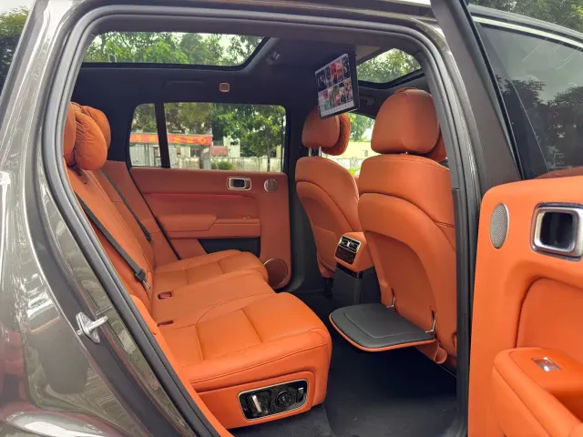Li Auto L7 — Фото автомобиля 15