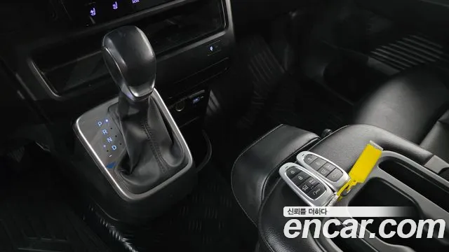 Hyundai Staria Staria Карго 3 места — Фото автомобиля 9