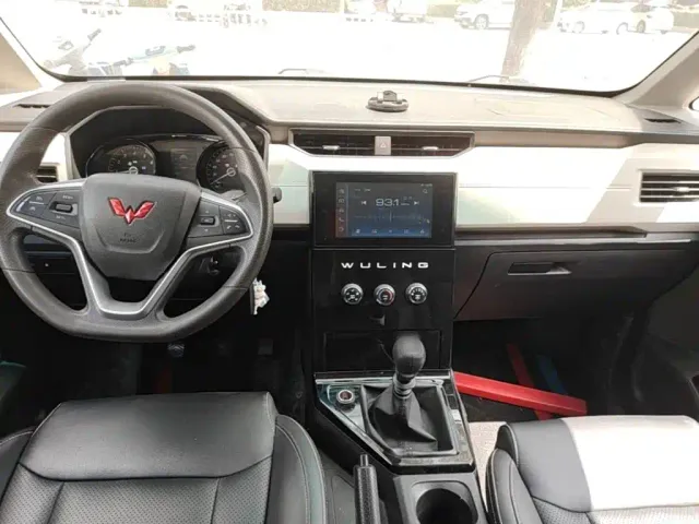 Wuling Zhengcheng — Фото автомобиля 9