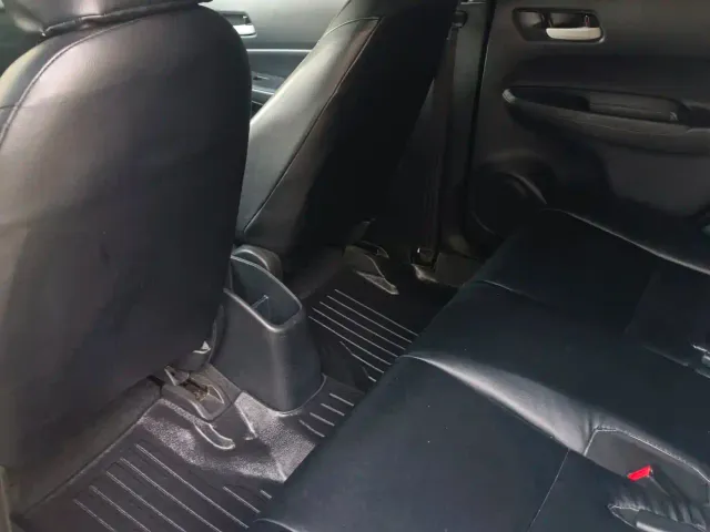 Honda Fit — Фото автомобиля 4