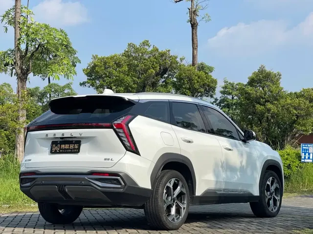Geely Boyue L — Фото автомобиля 5