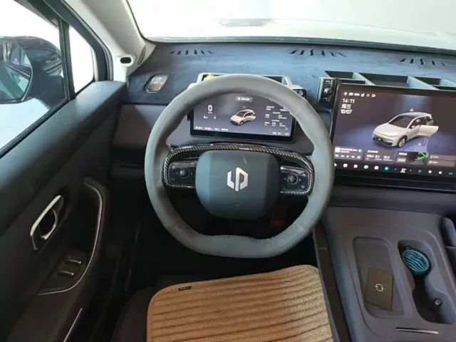 Leapmotor C10 — Фото автомобиля 10