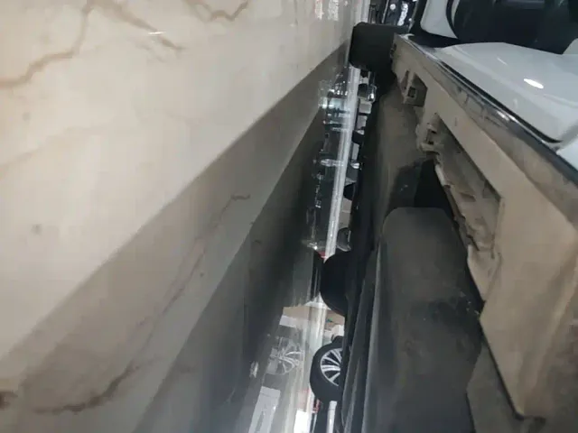 Toyota Toyota Sienna 2021 2.5L Hybrid Luxury Welfare Edition — Фото автомобиля 21