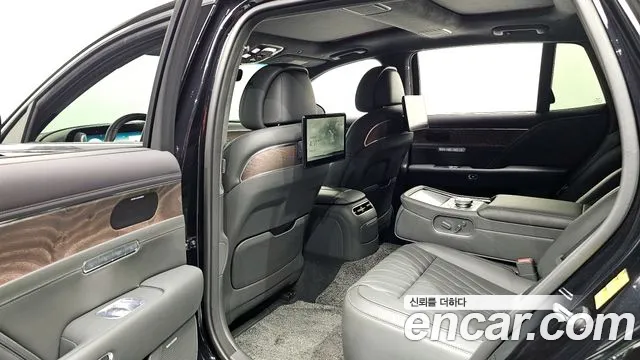 Genesis G90 Бензин 3.5 турбо AWD — Фото автомобиля 12